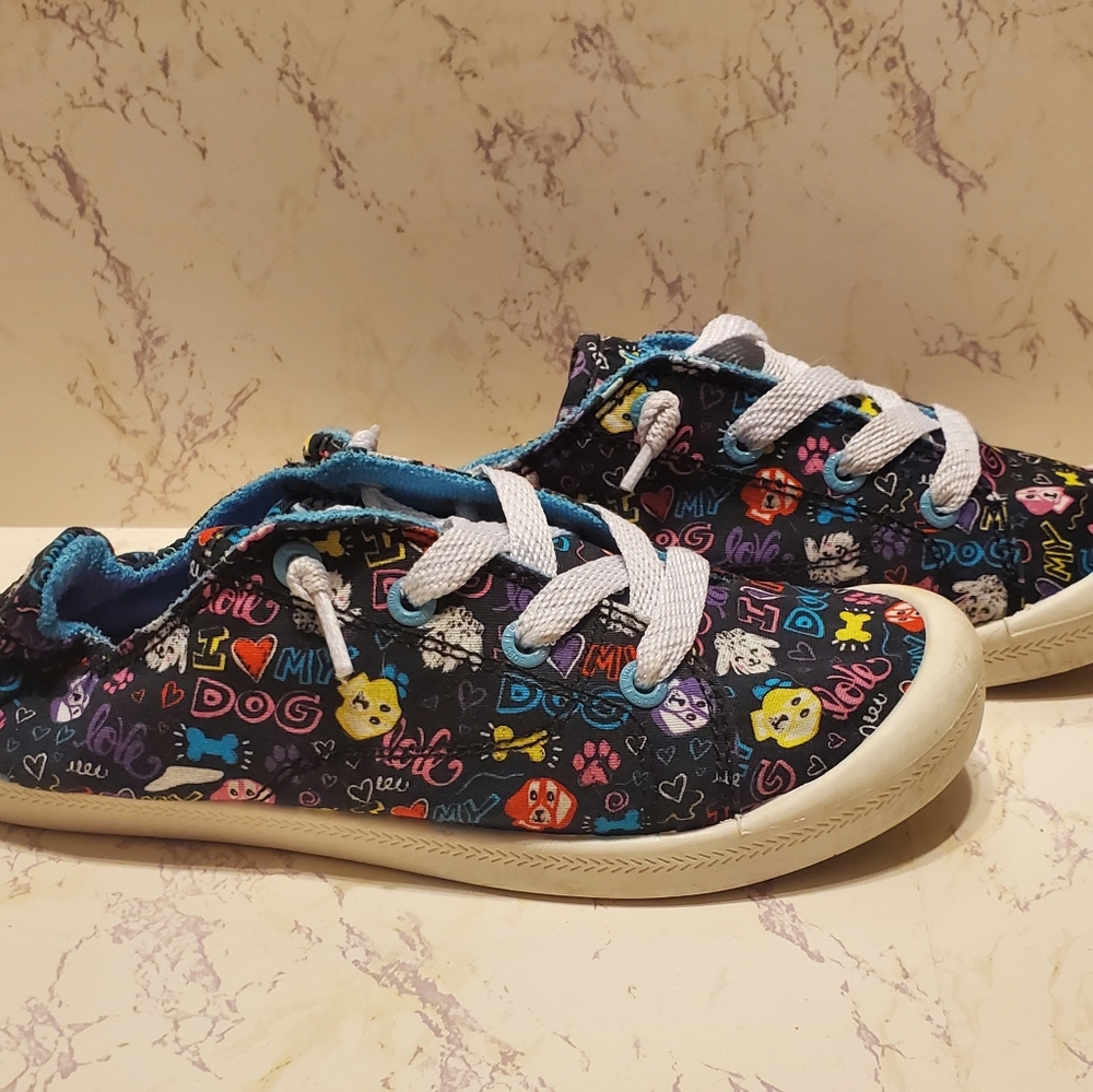 BOBS kids shoes size 2.5